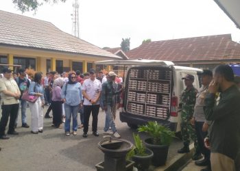 Perdana, Ratusan Siswa SMAN 1 Cikembar Terima Makan Bergizi Gratis