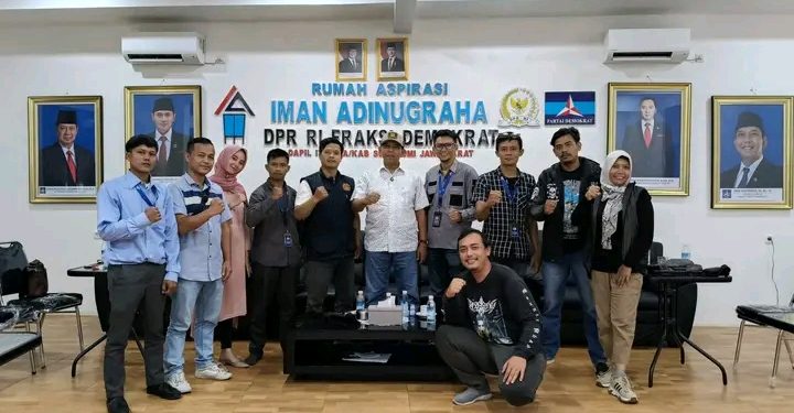 Basmi Praktik Pungli Rekrutmen Tenaga Kerja Jadi Tema Audensi Info Sukabumi dan Korban di Rumah Aspirasi Iman Adinugraha