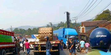 Rem Truk Trailer Diduga Blong, Enam Kendaraan Terlibat Tabrakan Beruntun di Tanjakan Pamuruyan Cibadak