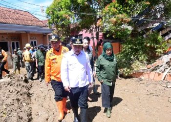 Wabup Sukabumi Gercep Tinjau Lokasi Bencana Cisolok, Pastikan Kebutuhan Dasar Warga Terdampak Terpenuhi