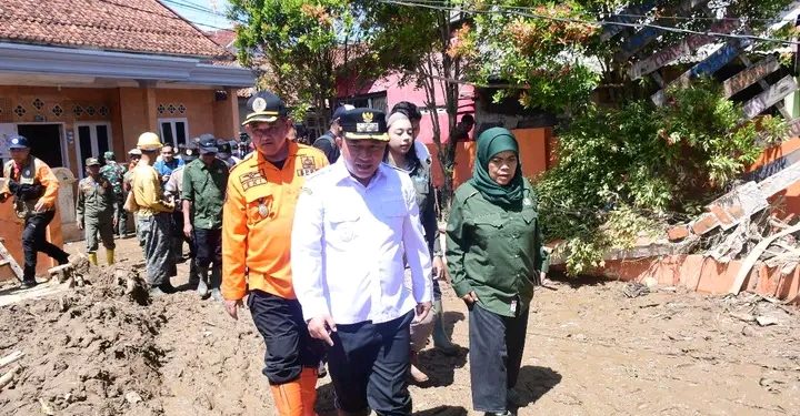 Wabup Sukabumi Gercep Tinjau Lokasi Bencana Cisolok, Pastikan Kebutuhan Dasar Warga Terdampak Terpenuhi