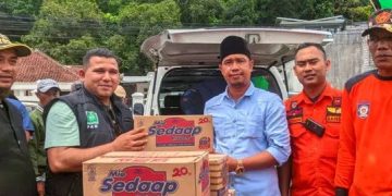 Gercep Salurkan Bantuan Untuk Warga Terdampak Banjir Cisolok, Hamzah Gurnita Soroti Aktivitas Tambang Ilegal