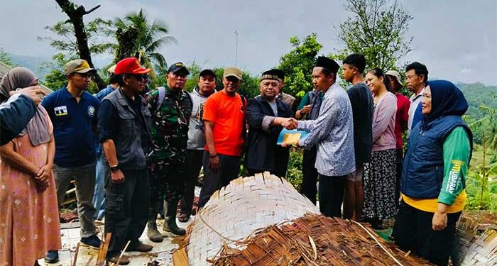 Rumah Fadil Penyandang Disabilitas Ambruk, Baznas Kabupaten Sukabumi Turun Tangan