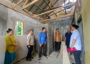 Wabup Sukabumi Bersama Baznas Berikan Rumah Layak Huni di Desa Jayabakti Cidahu