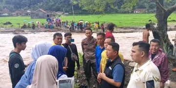 Wabup Sukabumi dan Ketua Komisi II DPRD Pastikan Mitigasi di Desa Loji Berjalan Baik