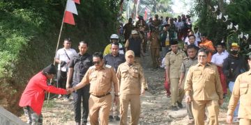 Bupati Sukabumi Resmikan IGD Puskesmas Kalibunder dan Jembatan Gantung Leuwi Reuming