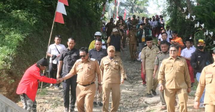 Bupati Sukabumi Resmikan IGD Puskesmas Kalibunder dan Jembatan Gantung Leuwi Reuming
