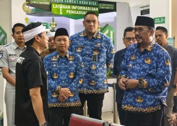 Bupati Sukabumi Tinjau Pelayanan Samsat Cibadak, Kebijakan Perpanjangan STNK Tanpa KTP Disambut Antusias