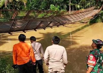 Viral, Jembatan Gantung di Tegalbuleud Terputus Disperkim dan BPBD Gercep Tinjau Lokasi
