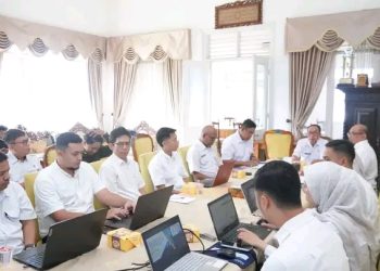 Sekda Ade Suryaman Targetkan Pelayanan Pendapatan Masuk 20 Besar Nasional