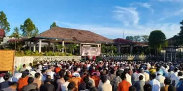 Lapas Kelas IIA Warungkiara Distribusikan Ribuan Daging Kurban, Warga Binaan dan Masyarakat Sumringah