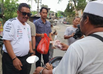 Warga Kompa Kaget Didatangi Bupati Sukabumi Sambil Bagikan Daging Kurban