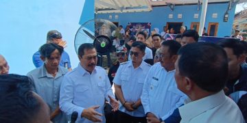 Menteri Imipas RI Sambangi Penerima Manfaat Bedah Rumah di Warungkiara